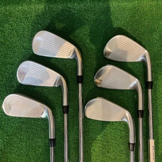 Iron Titleist T300 (5-P) (Lefty)